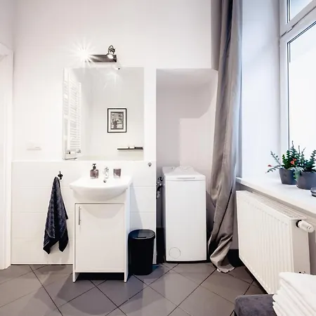 Pamiatkowa 11, 2 Rooms, Self Check In 24h