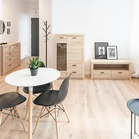 Pamiatkowa 11, 2 Rooms, Self Check In 24h Apartment Poznan