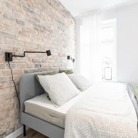 Pamiatkowa 11, 2 Rooms, Self Check In 24h Poznan