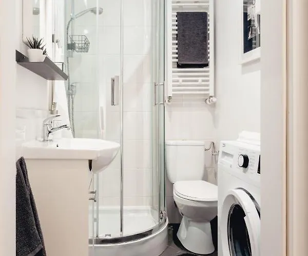 Pamiatkowa 11, 2 Rooms, Self Check In 24h