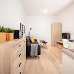 Pamiatkowa 11, 2 Rooms, Self Check In 24h Poznań