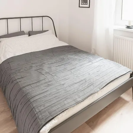 Pamiatkowa 11, 2 Rooms, Self Check In 24h Apartment