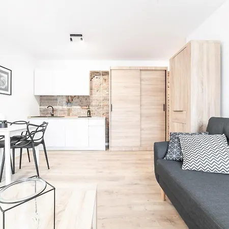 Apartment Pamiatkowa 11, 2 Rooms, Self Check In 24h